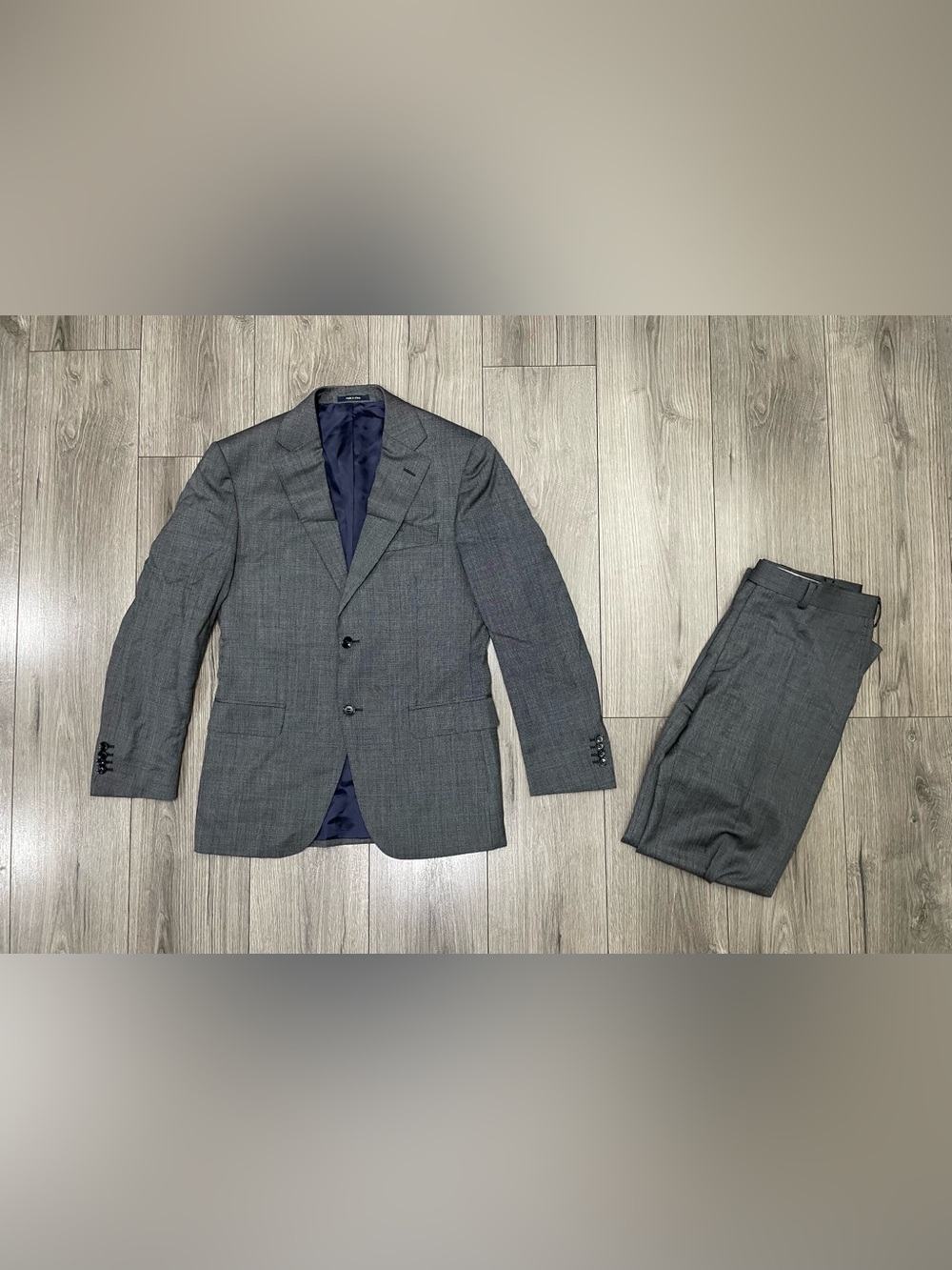 Suit Supply Napoli Brescia Charcoal 2 Button Suit Size US 36R